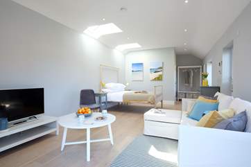The annexe has a 5' double bed and sitting-area.