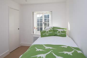 Bedroom 4 has a truckle bed, with fully sprung 3ft mattresses, one tucked beneath the other. The room can easily be set up as a twin bedroom if you wish.