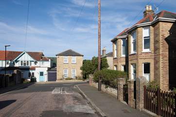 Perfectly located on a quiet street in the centre of Seaview village.