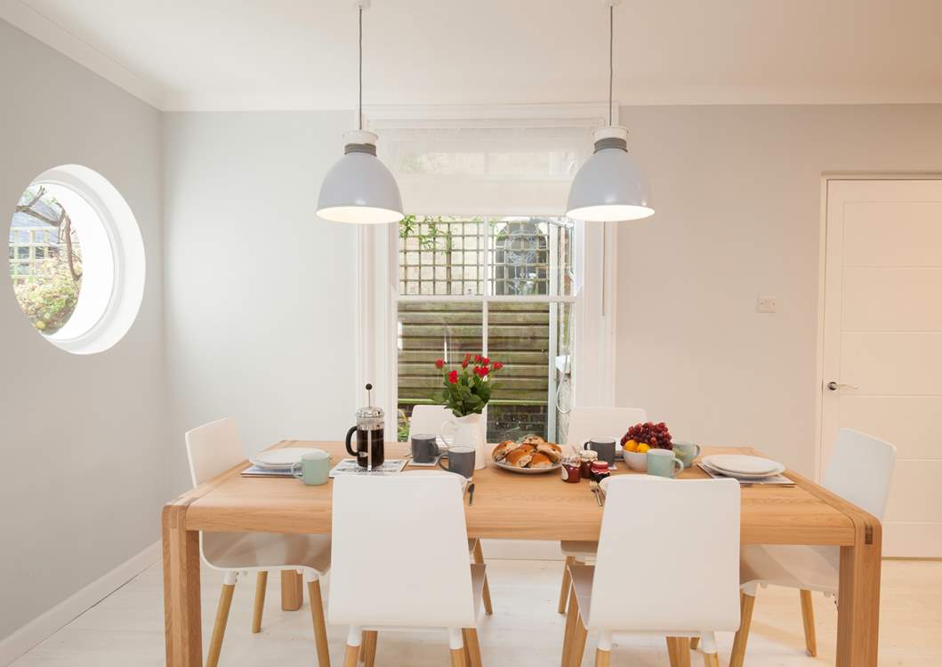 Plan your day's adventures together over breakfast at the dining-room table.