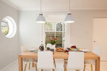 Plan your day's adventures together over breakfast at the dining-room table.