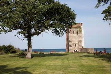 Enjoy a walk from Seaview to St Helens.