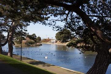 Take a stroll along the promenade and stop off at The Dell beach cafe for the first ice cream of the day.