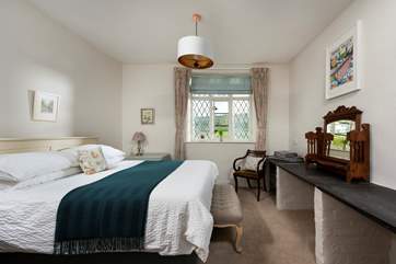 The king-size bed can be made up as a double or twins, whichever you would prefer.