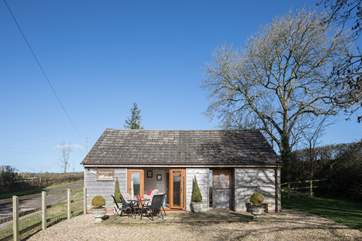 Cedar Lodge is cosy and compact, situated in a tranquil rural location with a fully enclosed garden.