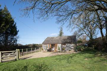 There is plenty of private parking and the enclosed garden is great for your dog.