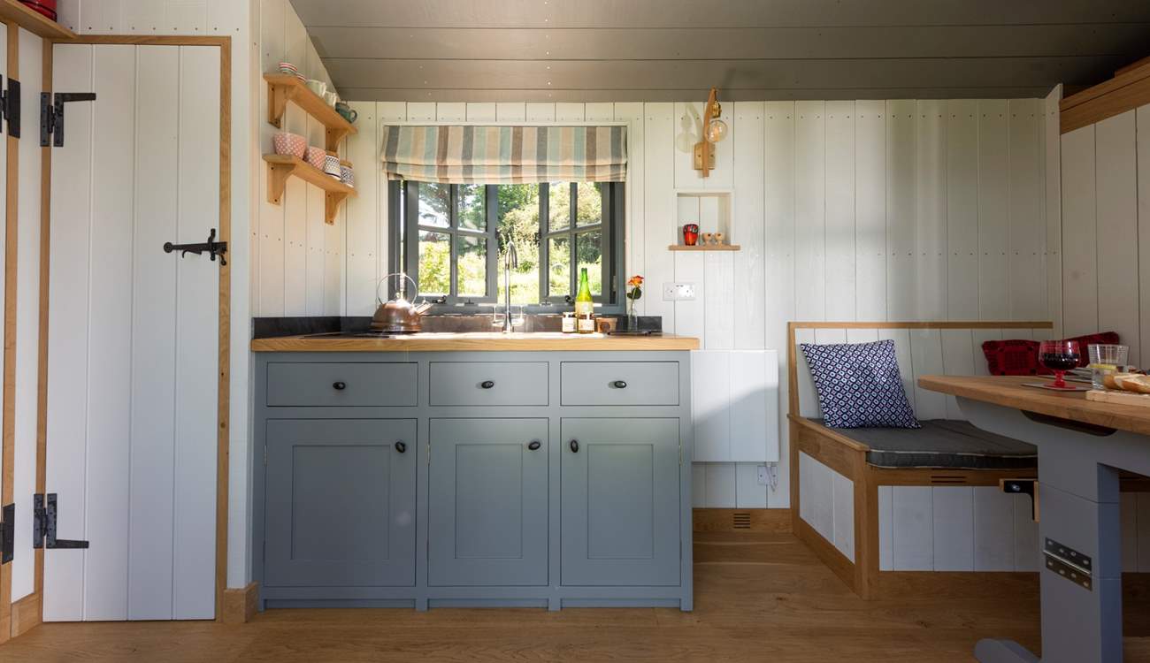 The kitchen area has a 2-ring hob, perfect for cooking up a hearty fry-up.