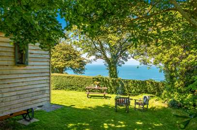 Copperas Shepherd's Hut in 1.9 miles E of Ilfracombe