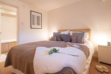 The pretty fourth bedroom...