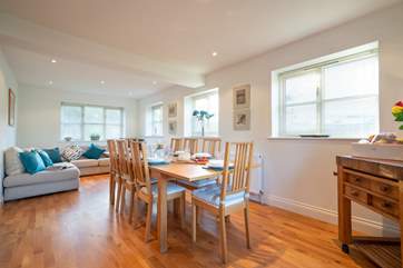 Holidays are meant for quality time, so get everyone around the large dining-table for a family meal.