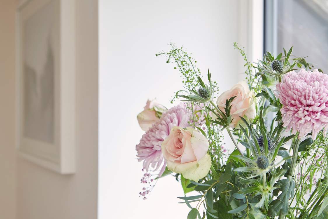 Fresh flowers always make a room inviting.