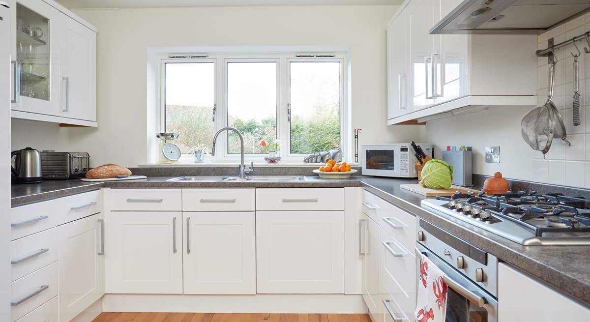 The large kitchen gives you plenty of space and everything you need to prepare those favourite meals.