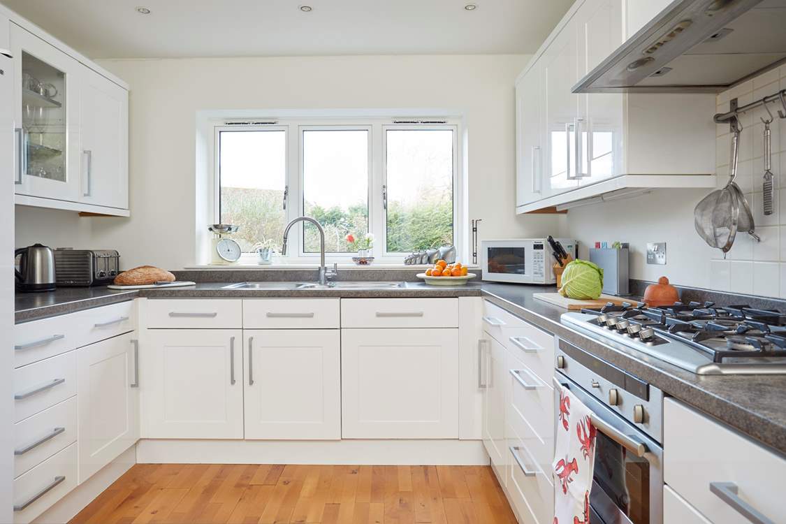The large kitchen gives you plenty of space and everything you need to prepare those favourite meals.