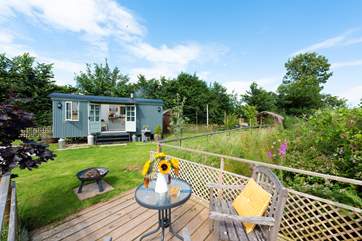 Duck's Puddle Shepherd's Hut is right on the edge of the Quantock Hills Area of Outstanding Natural Beauty in a private setting with a hot tub.