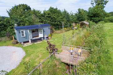 Duck's Puddle is in its own garden setting with a lovely additional seating-area on the bridge over the stream.