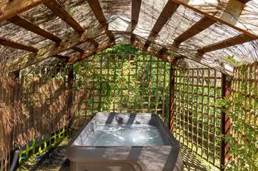 The hot tub is positioned and screened for your privacy but still enjoying the countryside surroundings - the best of both worlds and the place to watch the sun go down.