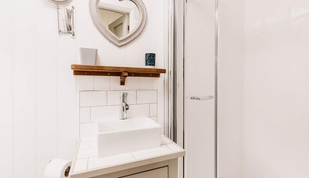 Idyllic for freshening up after a day of exploring lovely Somerset.