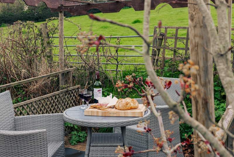 Enjoy a glass of your favourite accompanied by some delicious local cheese. 