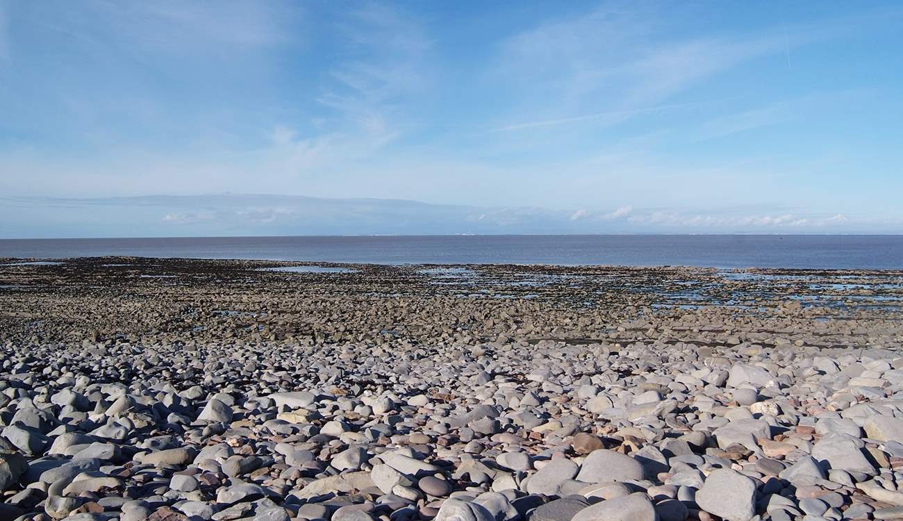 Klive beach is just 20 minutes away, it's an Area of Outstanding Natural Beauty famous for fossils.