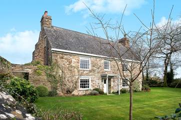 This is wonderful base for a holiday anytime of the year.