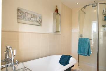 ...and separate shower cubicle.
