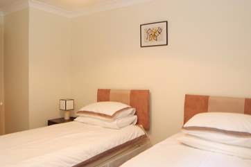 The twin bedroom has zip and link beds (Bedroom 2).