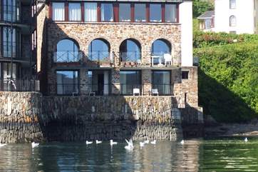 Whizziwig is the ground floor apartment.