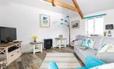 Beautifully furnished in pastel shades with pops of colour in a nautical theme. - Thumbnail Image