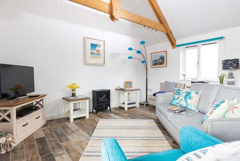 Beautifully furnished in pastel shades with pops of colour in a nautical theme.