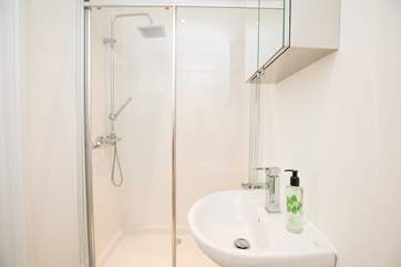 The en suite shower-room off the twin bedroom, avoiding those bathroom queues in the morning.