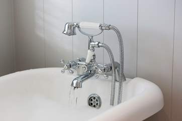 After a day exploring the Island, run yourself a hot bubble bath
.