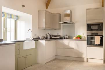 The stylish kitchen.