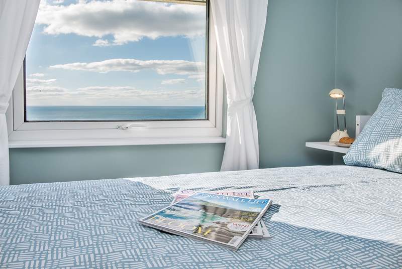 Just lie in bed and enjoy those views.