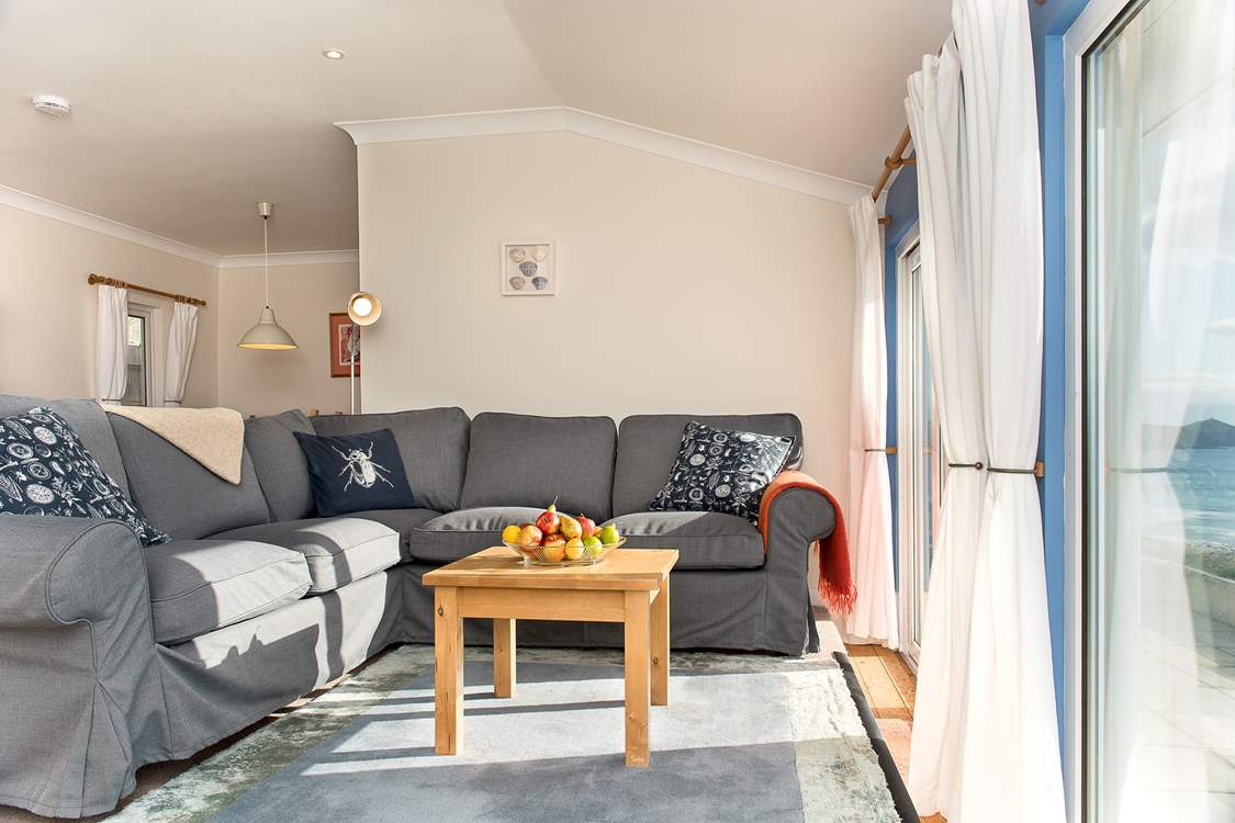 The open plan sitting/dining-room makes for a sociable holiday.
