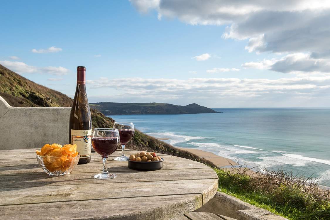 You are sure to enjoy dining al fresco from sunrise to sunset.