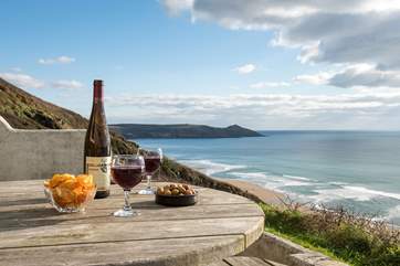 You are sure to enjoy dining al fresco from sunrise to sunset.