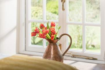 Open the windows and listen to the birds and the stream.