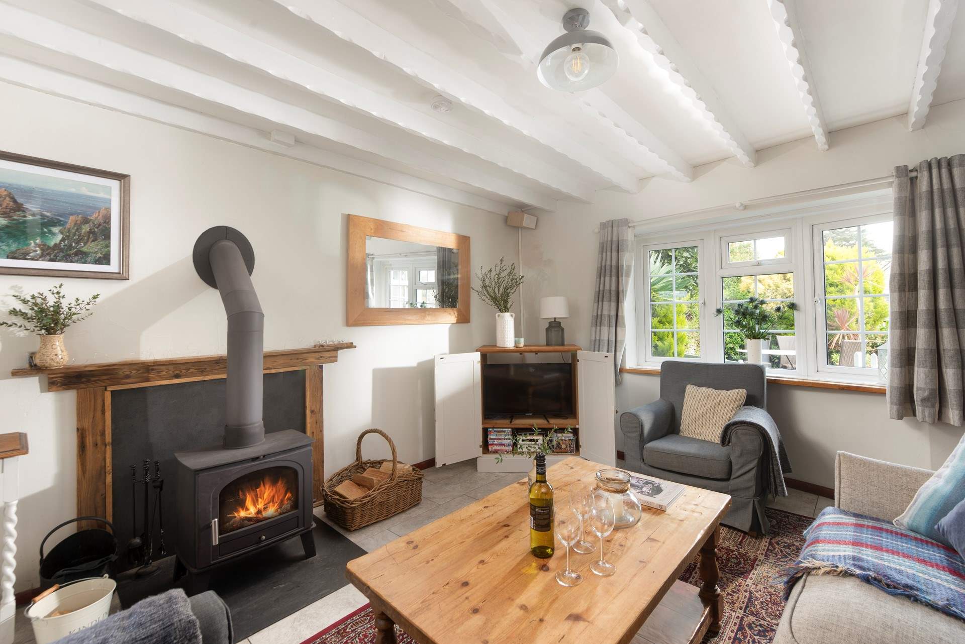 Plenty of room for everyone to chill out and relax after a day out exploring the delights of north Cornwall.