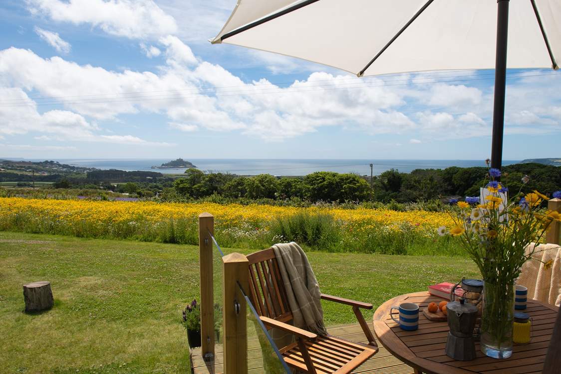Enjoy your morning coffee with the most picture-perfect backdrop.