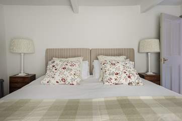 Bedroom 2 has 'zip and link' beds (3' singles or a 6' super-king double).