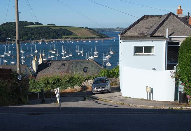 There is a first come first served parking space next to the house and of course an extra car parking space with a permit. 