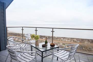 With lots of shipping activity across the Solent this balcony is splendid all year round.