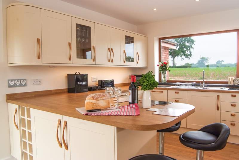 Lakeview House has an amazing spacious modern kitchen with breakfast bar, an electric mini-oven for additional cooking power and a Tassimo Happy Coffee machine for that all important morning coffee.