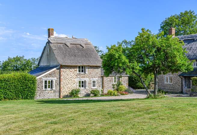 Pound Farm Cottage is beside the owner's home, but has a separate entrance and very private south-facing garden behind the cottage.