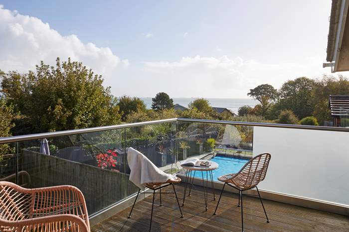 61 Solent View is a 4 bedroom, dog friendly holiday cottage, with sea views in Seaview, Isle of Wight
