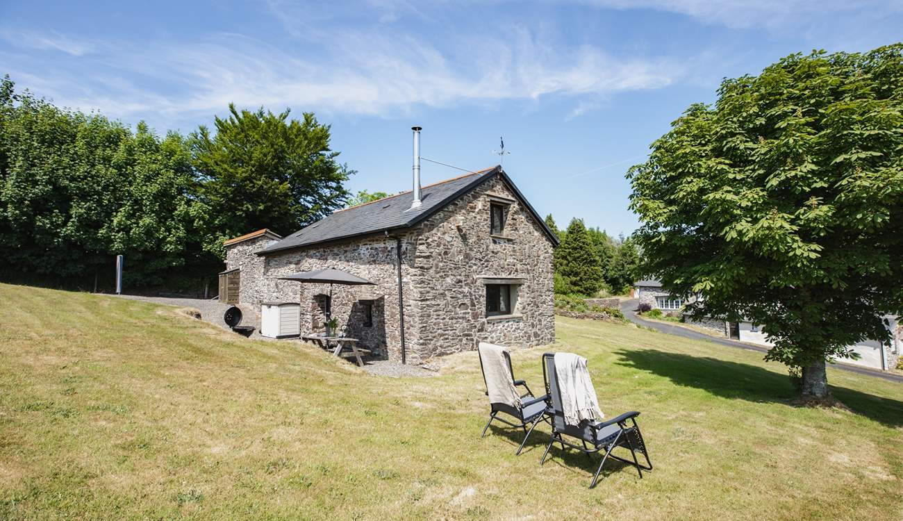 The perfect reading spot followed by a barbecue.