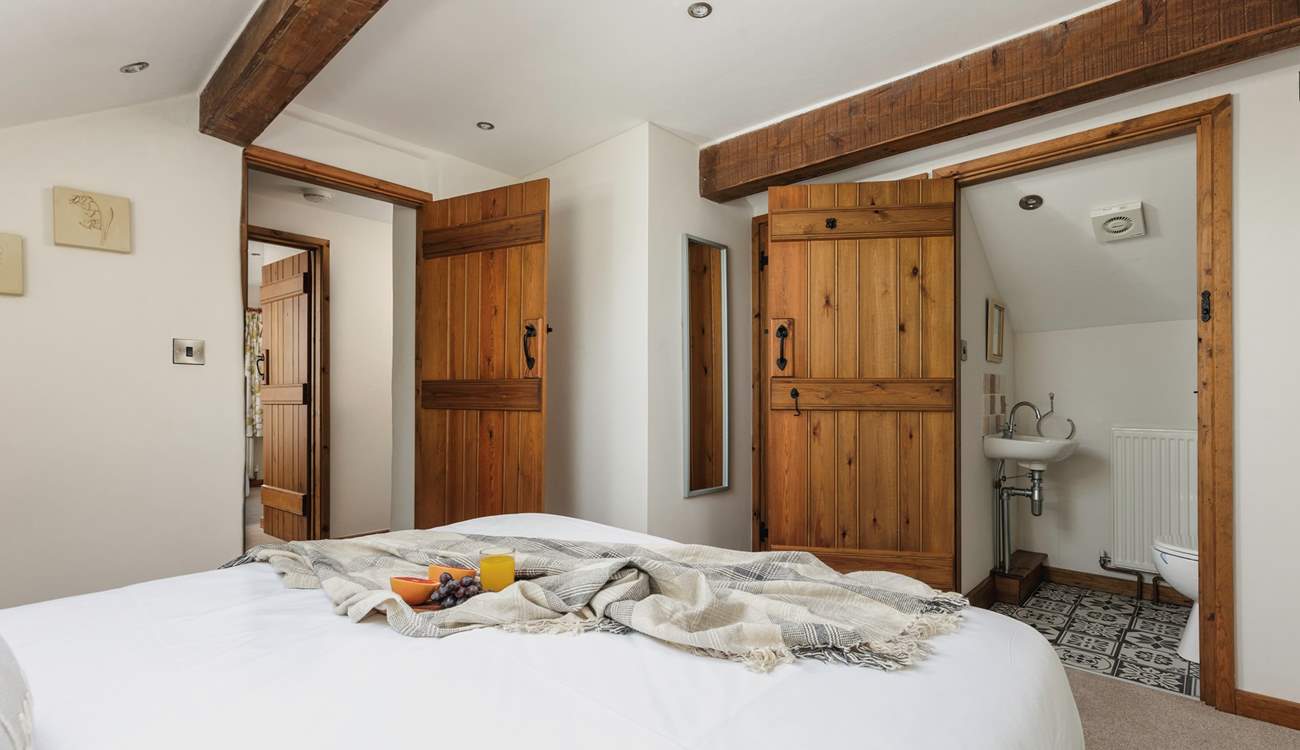 The en suite WC with sink.