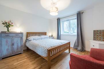 The ground floor double bedroom with a 5' bed.