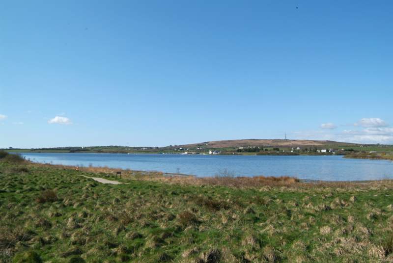 Stithians Lake is near by with many watersports and activities on offer.