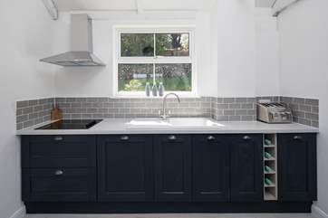 This modern and fully equipped kitchen makes cooking in the annexe a real treat.